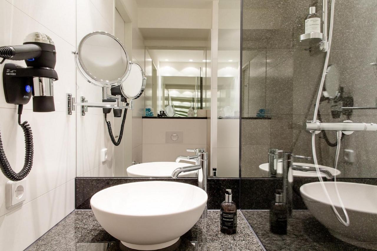 Motel One อินส์บรุค ภายนอก รูปภาพ